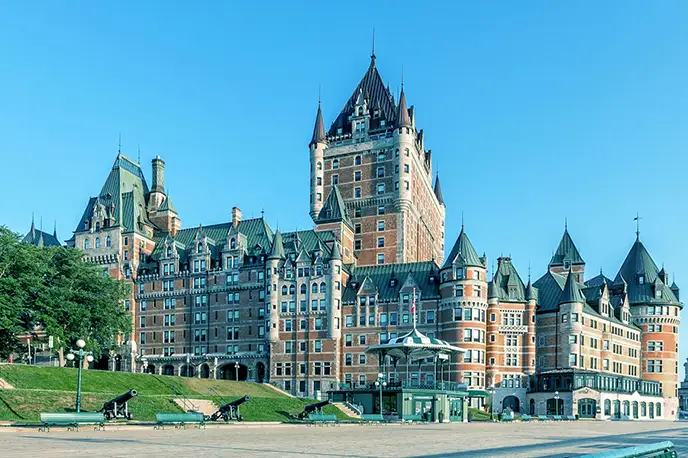 Des Plaines city landmark showing the Swan Primary Care physician office location.